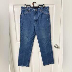 Wrangler Men’s Blue Jeans 35x30 Straight Leg 100% Cotton